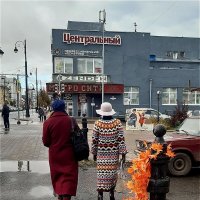 Осенний день в городе! :: Нина Андронова