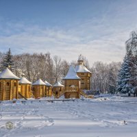 Детский игровой городок Старая крепость. :: Игорь Сарапулов