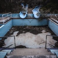 Заброшенный бассейн :: Gennady Karvitsky