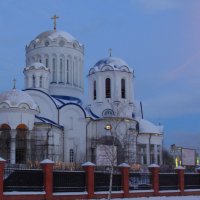 строящийся храм московских святых в Бибирево :: елена брюханова