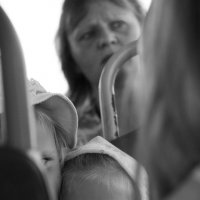 Из серии &quot;В автобусе&quot; Люди, не становитесь взрослыми! :: Марисабель 
