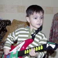 Первая гитара :: Владимир Нев