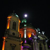 Луна над храмом :: Богдан Вовк