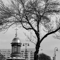 Часовня Троицы с деревом :: Valerii Ivanov