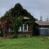 старый домик... :: Марина Черепкова