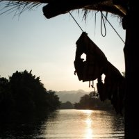 Закат на реке Кватй, Тайланд :: Алёна Лепёшкина