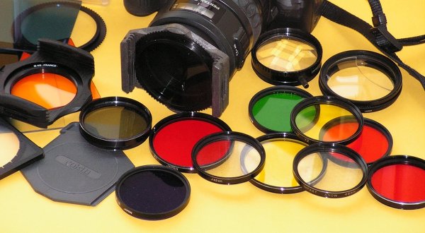 Цветные фильтры в черно-белой фотографии.