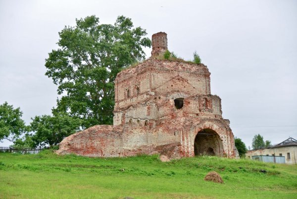 Вознесенская церковь передний фасад