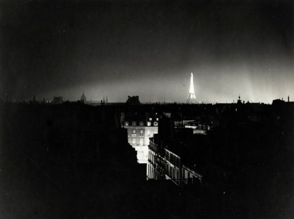 Ночной Париж. 1930 г.