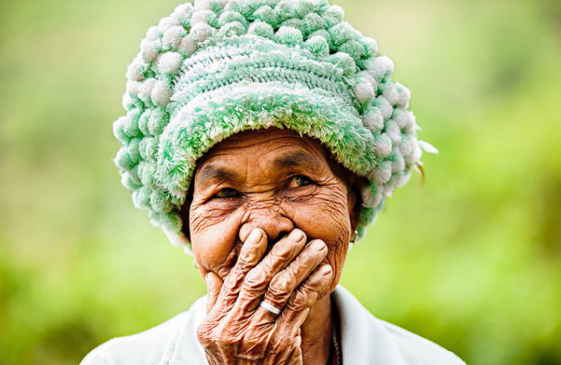 Глаза людей и "скрытая" улыбка в фотографиях французского фотографа Рехана - №25