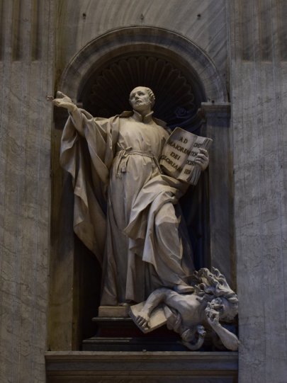 Статуя св. Игнатия де Лойола , основателя ордена иезуитов (Камилло Рускони, 1733).