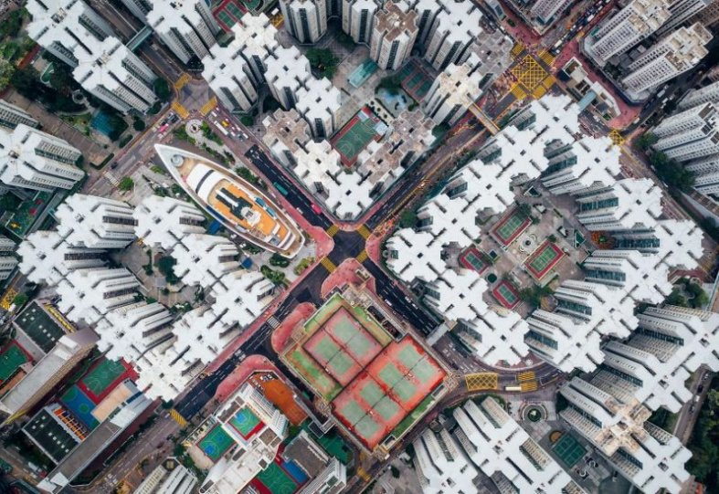 Второе место в категории “Города”: “Город-крепость Коулун”, Гонконг, автор – Энди Еунг