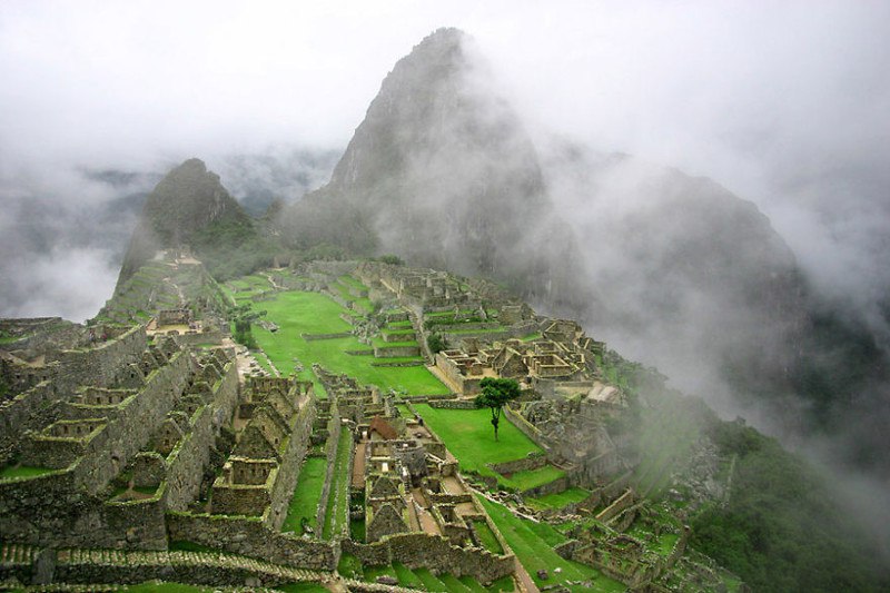 Древний город инков Мачу Пикчу