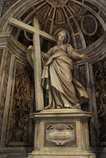 Статуя Святой царицы Елены