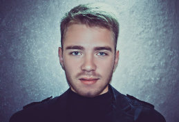 Роберт Егоров