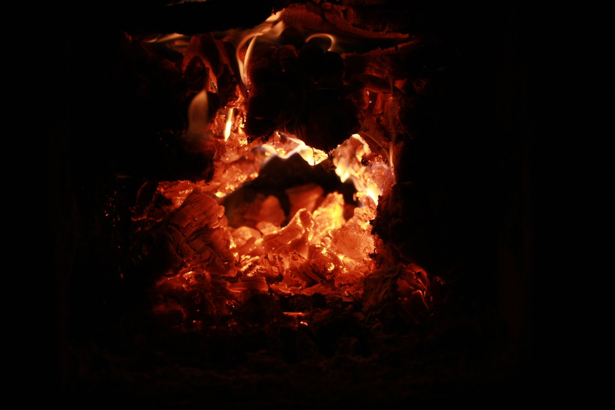 чрево пламени - Александр Иванов