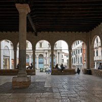 Старинная галерея :: Valeriy(Валерий) Сергиенко