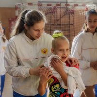 После выступления. Дети и спорт. :: Евгений Герасименко