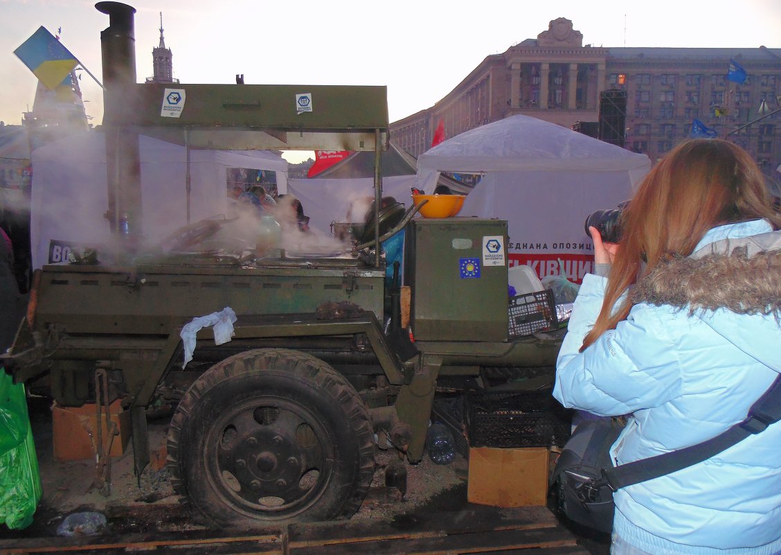 Полевая кухня на Крещатике - Ростислав Полевая кухня на Крещатике - Ростислав