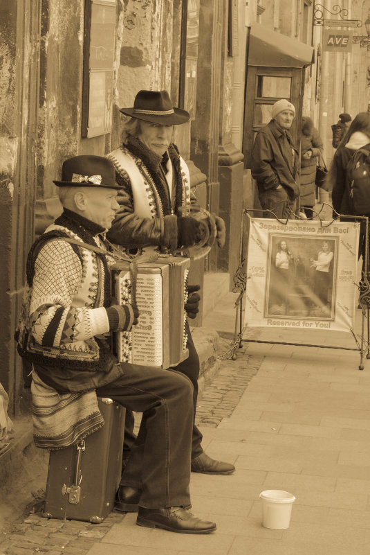 Street musicians in Lviv - Andriy Medynskyi