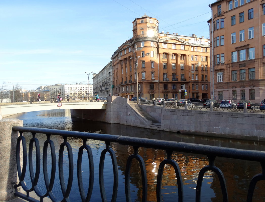 Петроградка.Набережная реки Карповки. - Владимир Гилясев