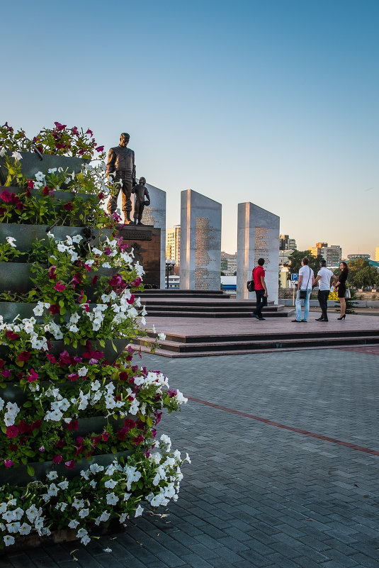 Не зарастет народная тропа - Марк Э