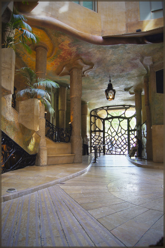 Сasa Mila.Гармония застывшей музыки. - Людмила Шустова Сasa Mila.Гармония застывшей музыки. - Людмила Шустова