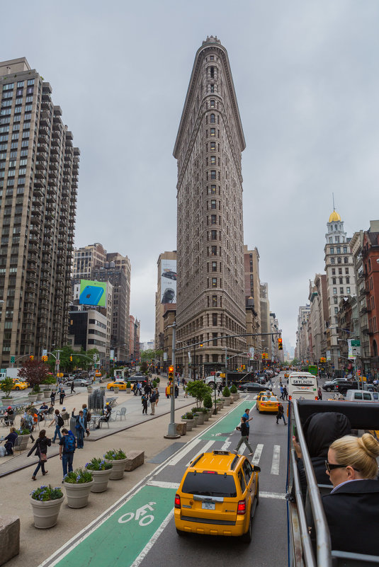 Чуден Flatiron Building и при облачной погоде - Вадим Лячиков