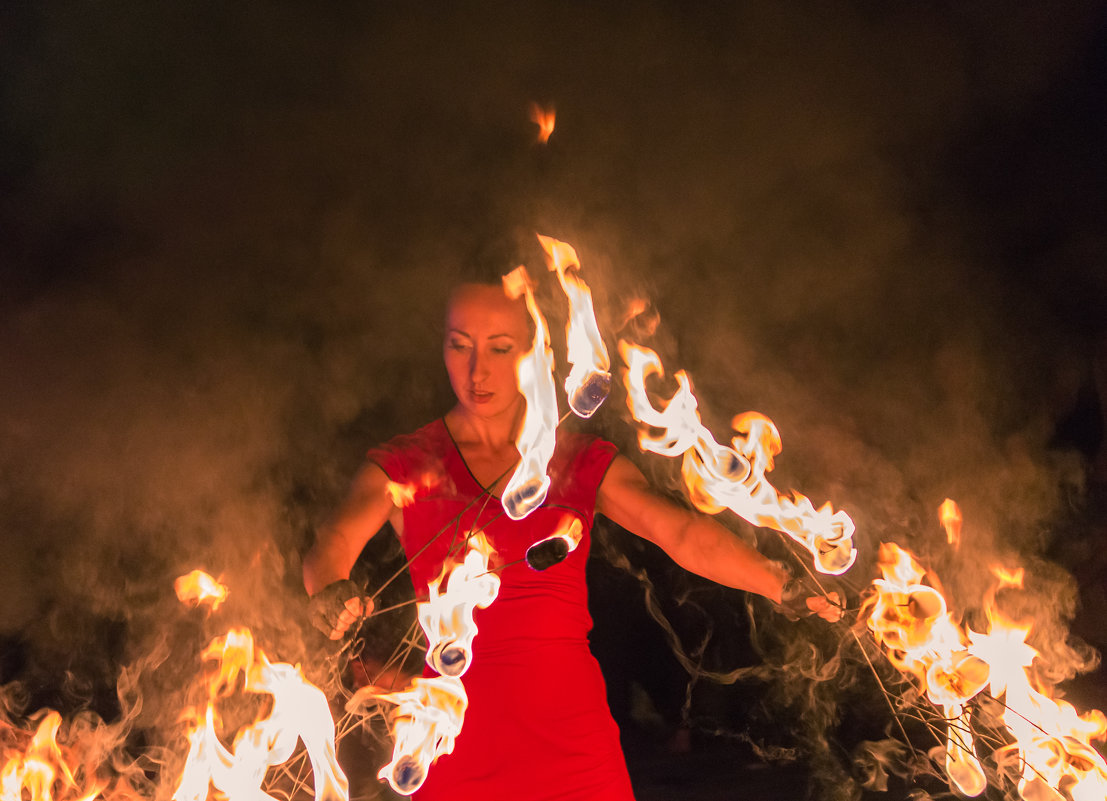 Fire Show - Yuriy Puzhalin