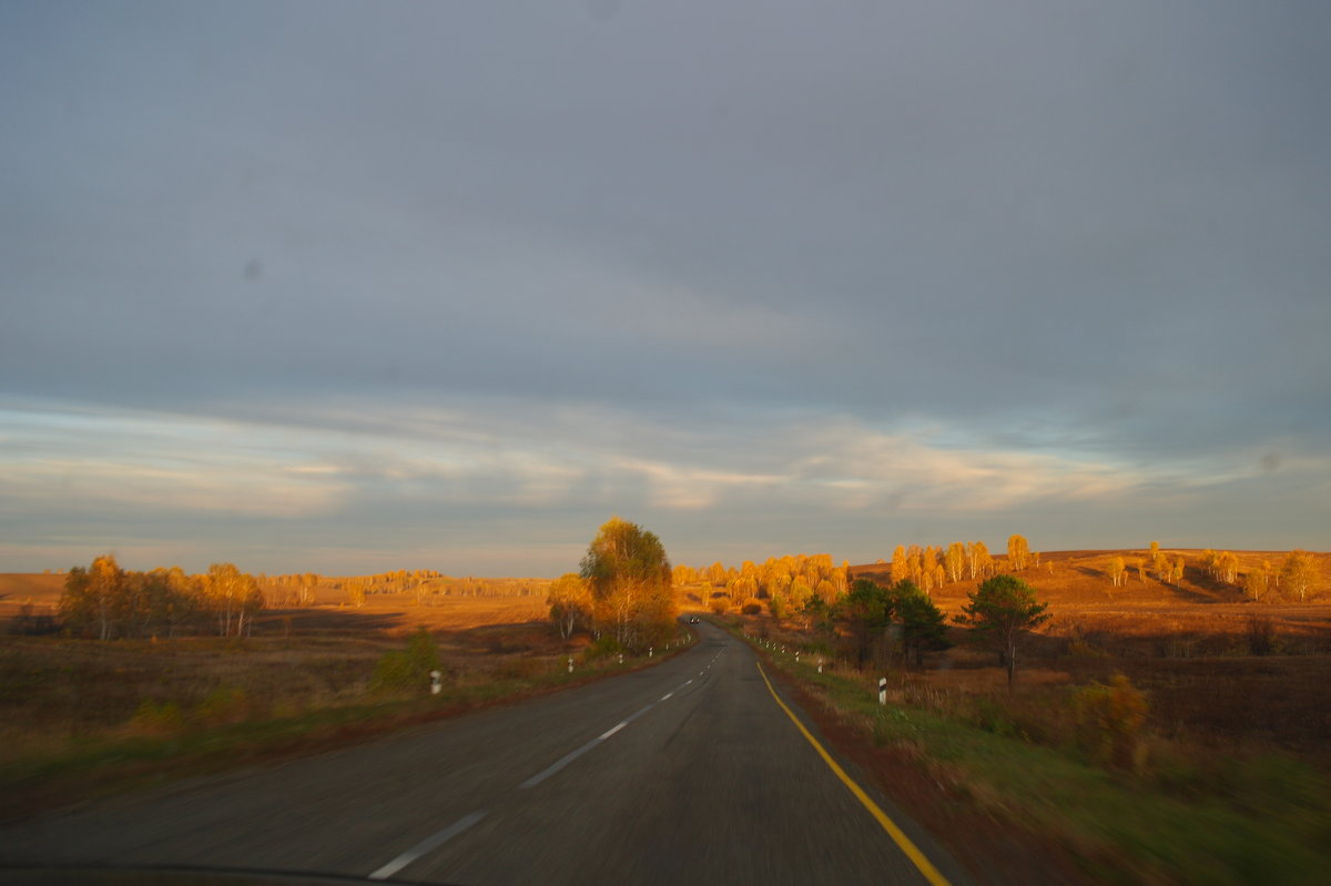 Вечер на дороге. - Владимир Михайлович Дадочкин Вечер на дороге. - Владимир Михайлович Дадочкин