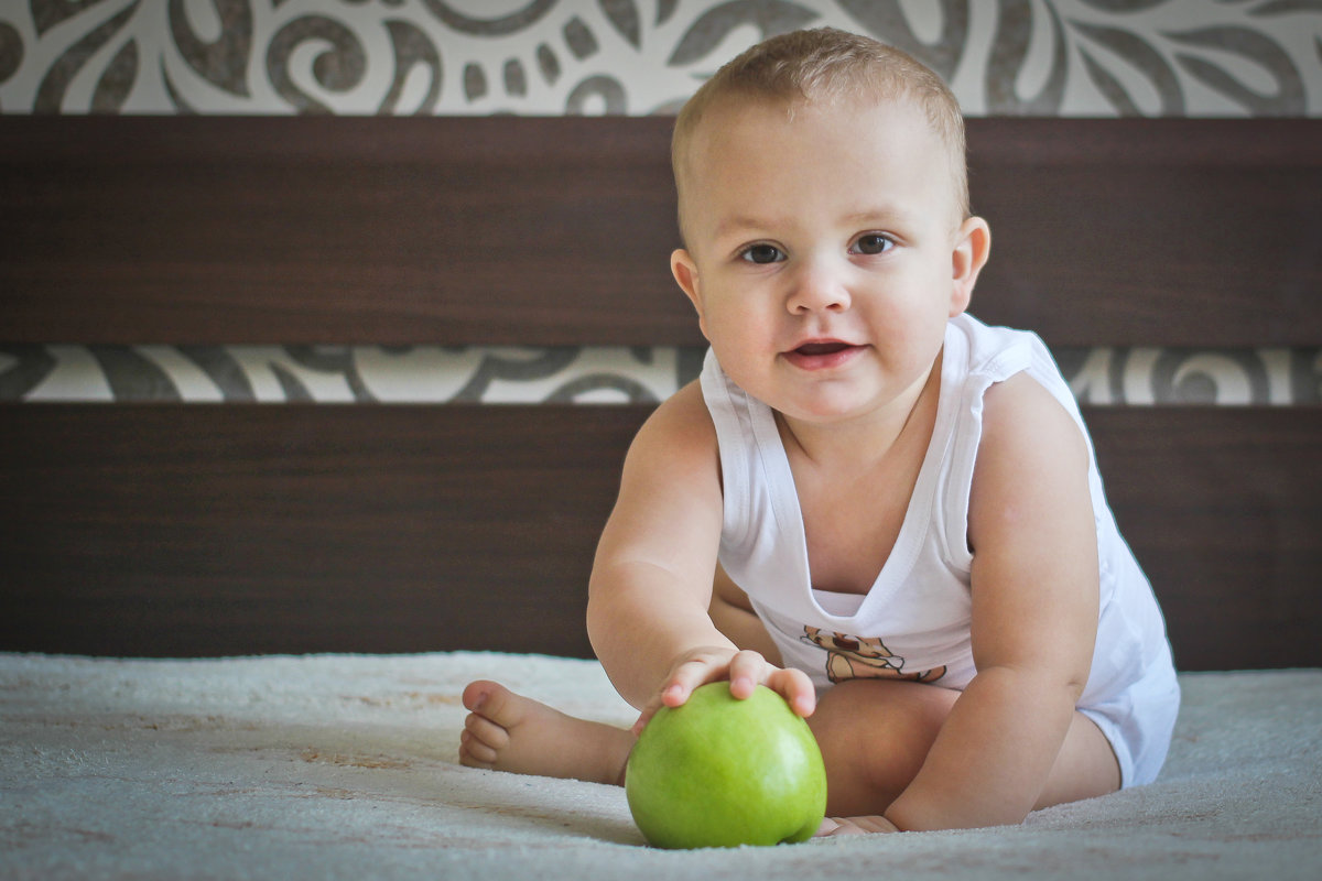 яблоко - Евгения Мазурова яблоко - Евгения Мазурова
