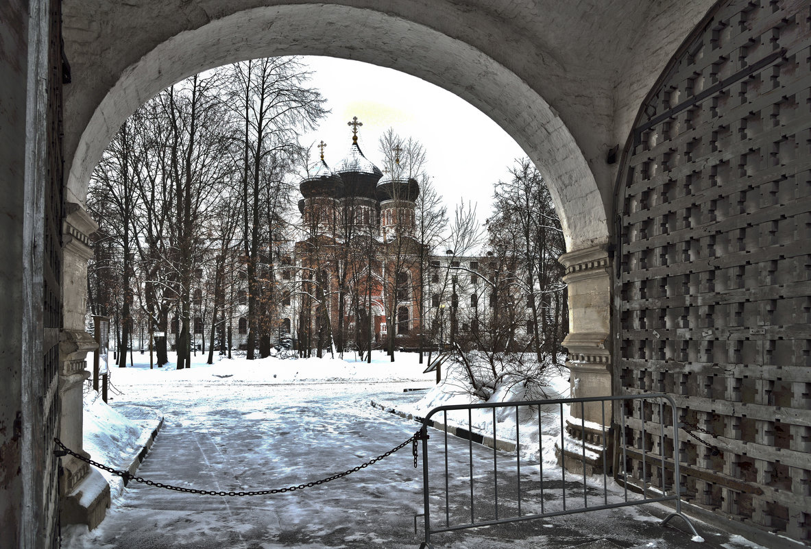 пока ворота на ремонте ... - Petr Popov пока ворота на ремонте ... - Petr Popov