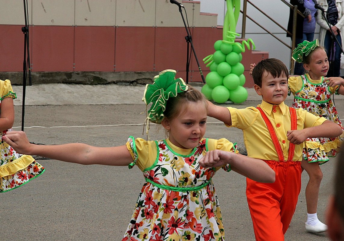 Танцоры - Viktor Сергеев