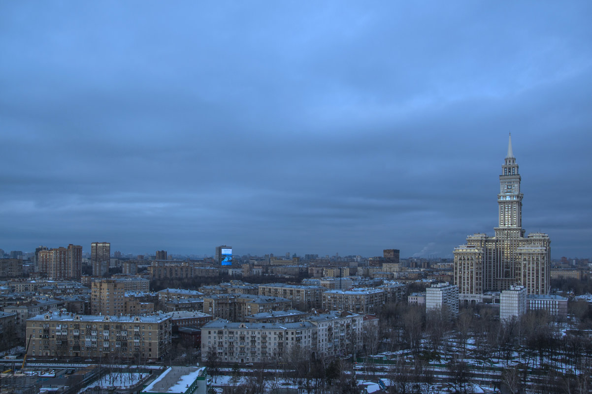 Город - Василий Аникеев