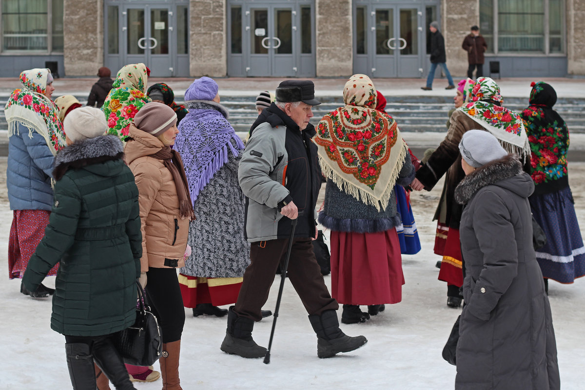 Северодвинск. Масленица. Прохожий - Владимир Шибинский