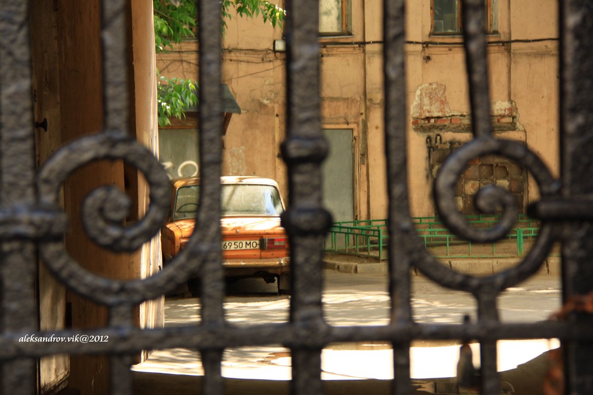 старый дварик - виктор ------