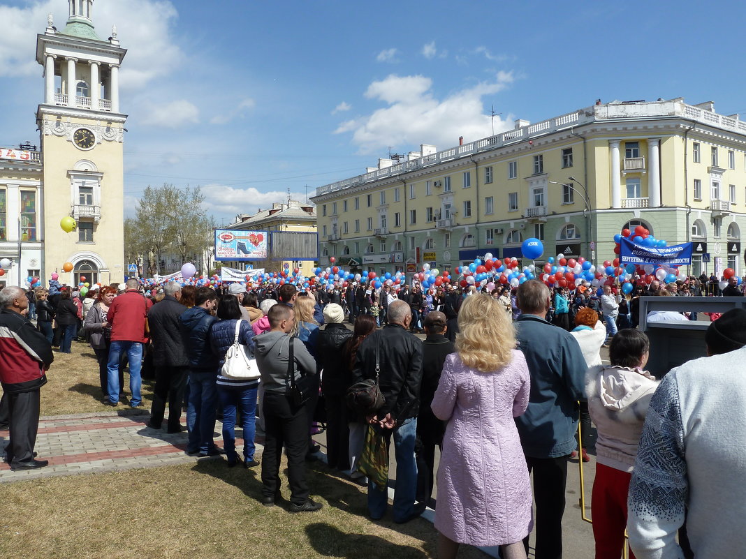 На демонстрации трудящихся 1 мая - Галина Минчук