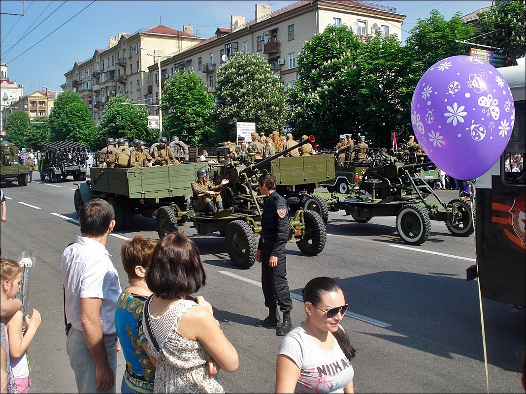 В День Победы. Запорожье, 2012 год - Нина Корешкова