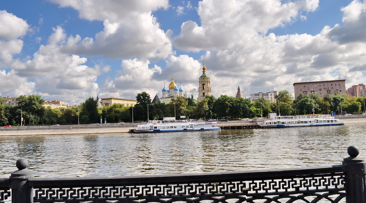 Вид на Крутицкий монастырь.Москва - Борис Александрович Яковлев 