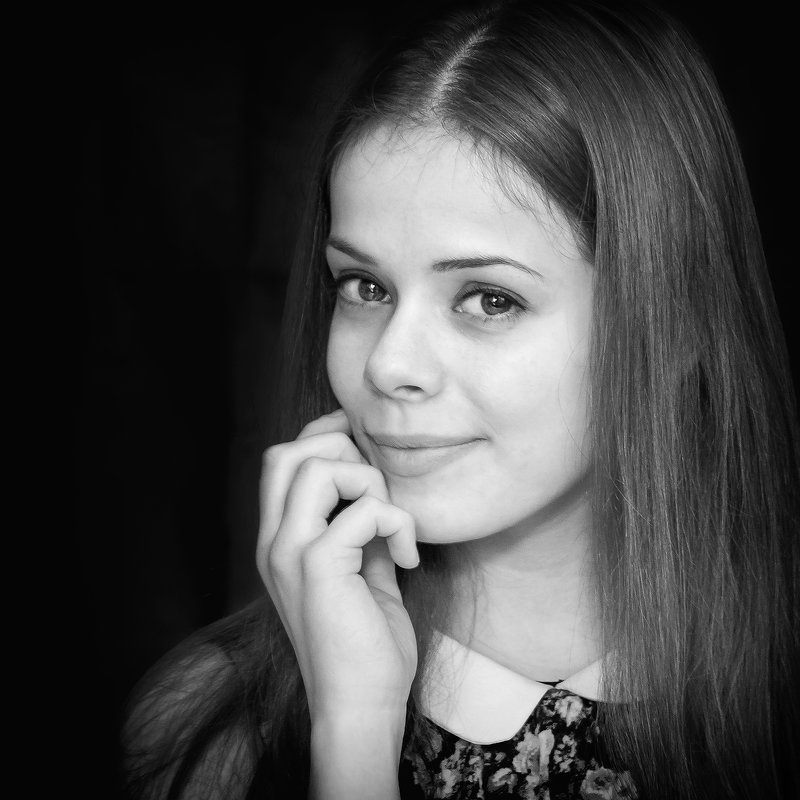 Выпускница 9-го класса. - Александр Назаров Выпускница 9-го класса. - Александр Назаров