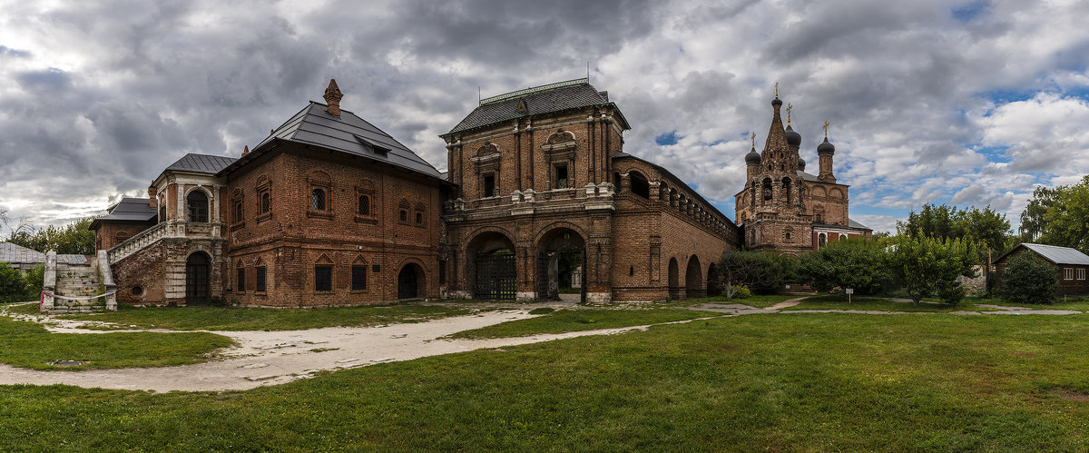 Крутицкое подворье - Вадим Жирков