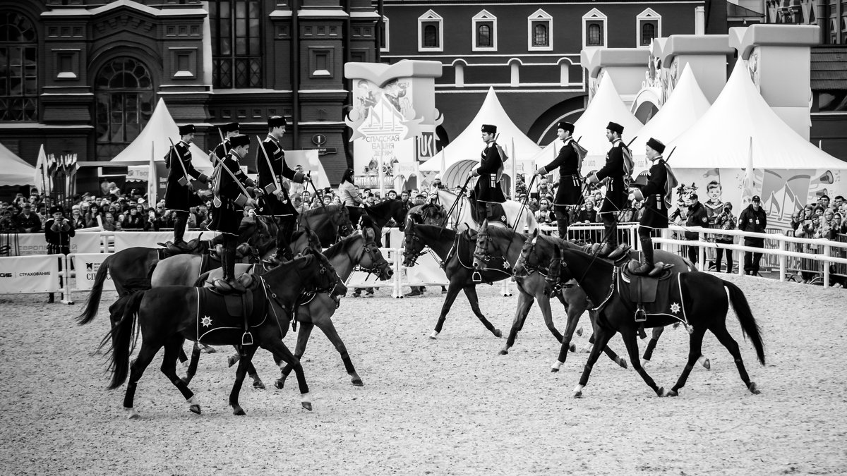 Джигиты на Красной площади - Павел Кочетов