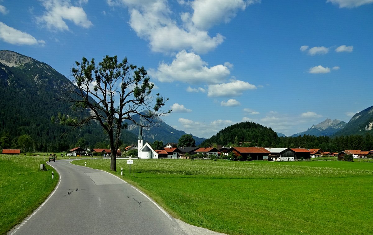 деревушка в Альпах - Лора Я