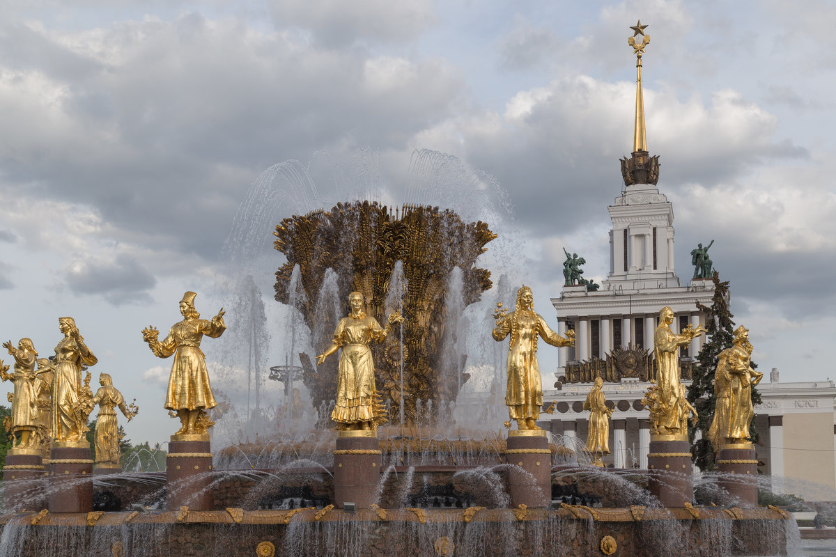 Фонтан на ВДНХ - Светлана 