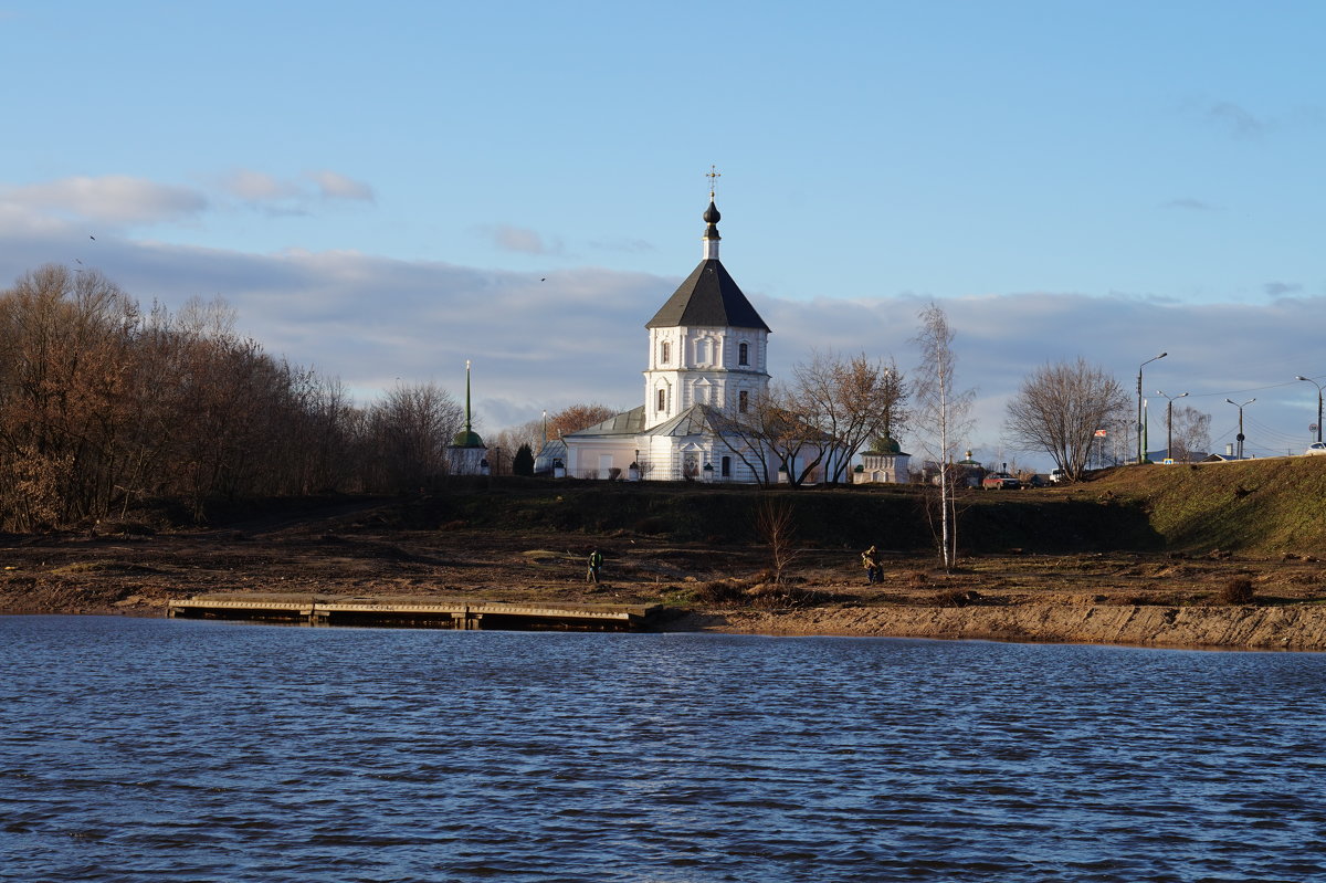 Покрова Богородицы в декабре без снега - Александр Тверской