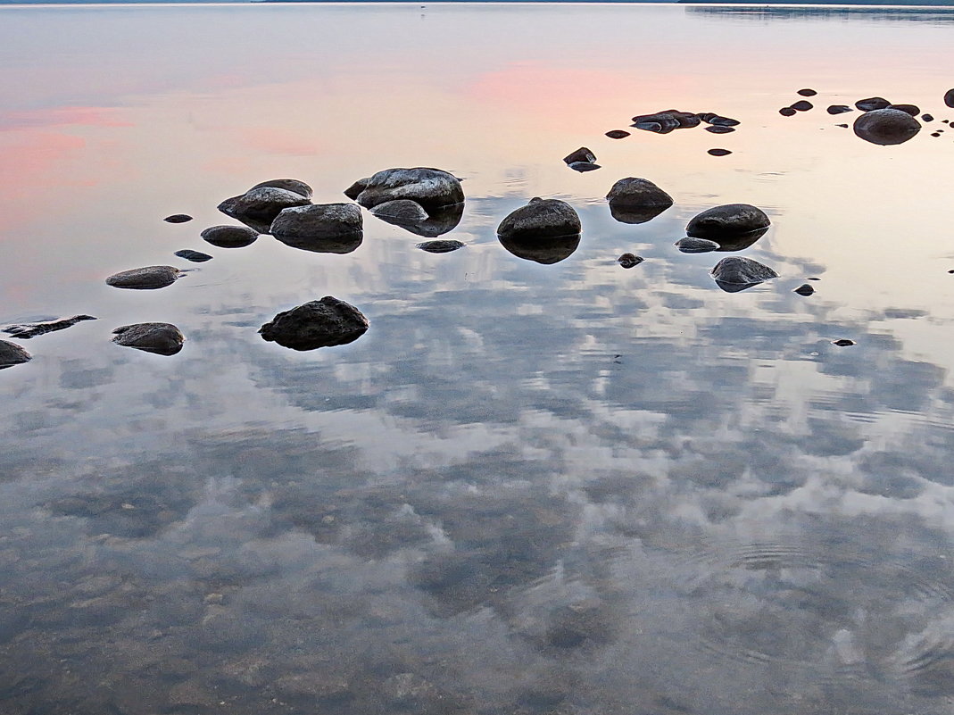 Вода, рассвет и камни - Владимир В