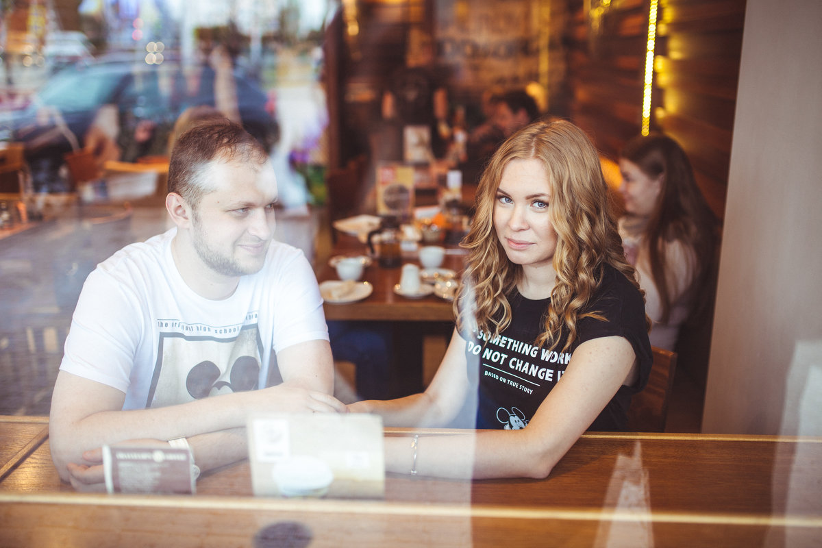 Кафе - Денис Буров Кафе - Денис Буров