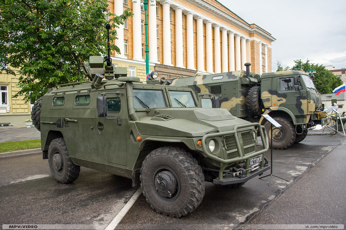 Выставка военной техники и вооружения - Павел Москалёв