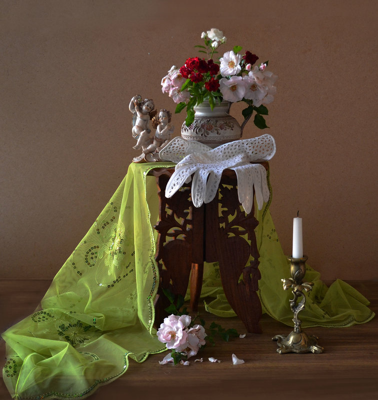 И только аромат цветущих роз... - Валентина Колова И только аромат цветущих роз... - Валентина Колова