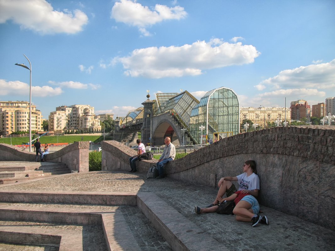 Москва. Стеклянный мост (Богдана Хмельницкого) у Киевского вокзала. - Larisa 